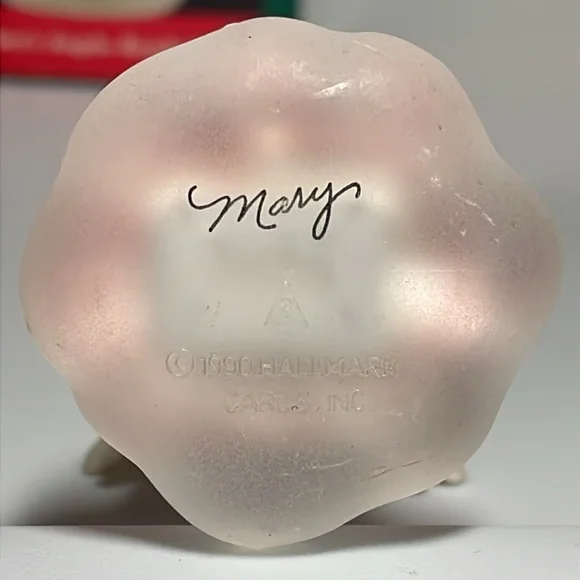 Hallmark Mary’s Angels Ornaments - Picture 5 of 14